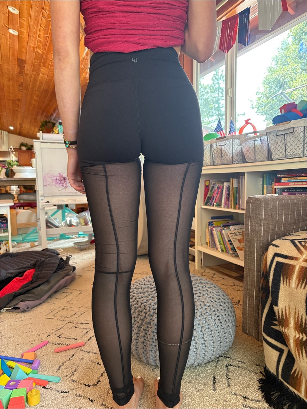 OG Lululemon All Mesh'd Up Tight 28" in
Black Sz 4